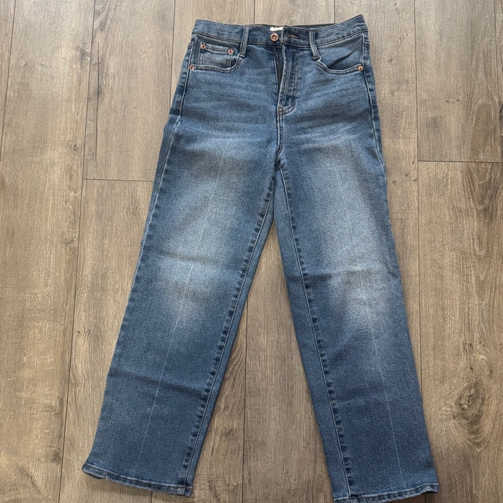 Jessica Simpson Women's Straight Leg Cropped Blue Jeans